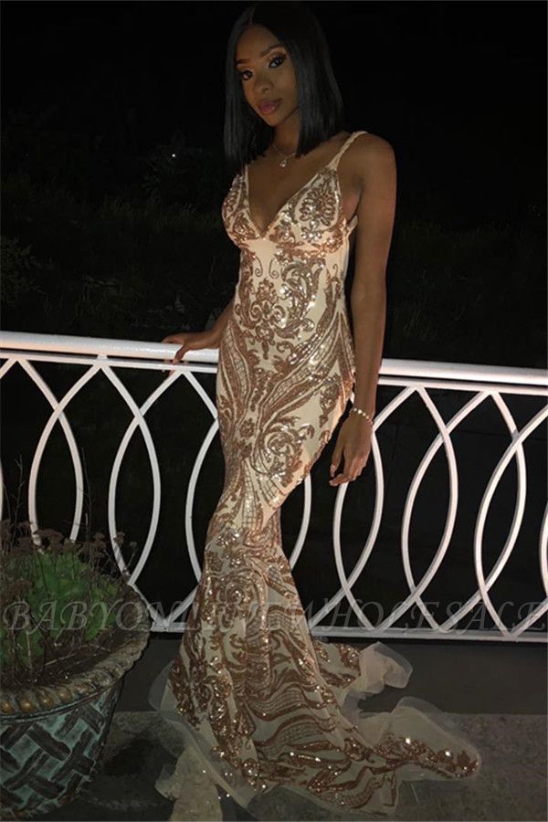 Sexy V-Neck Spaghetti Straps Sleeveless Gold Appliques Mermaid Prom Dresses