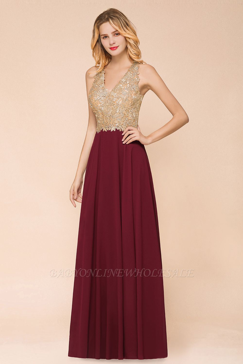 Wunderschönes ärmelloses Burgunder-Abendkleid mit V-Ausschnitt | Billiges formelles Kleid