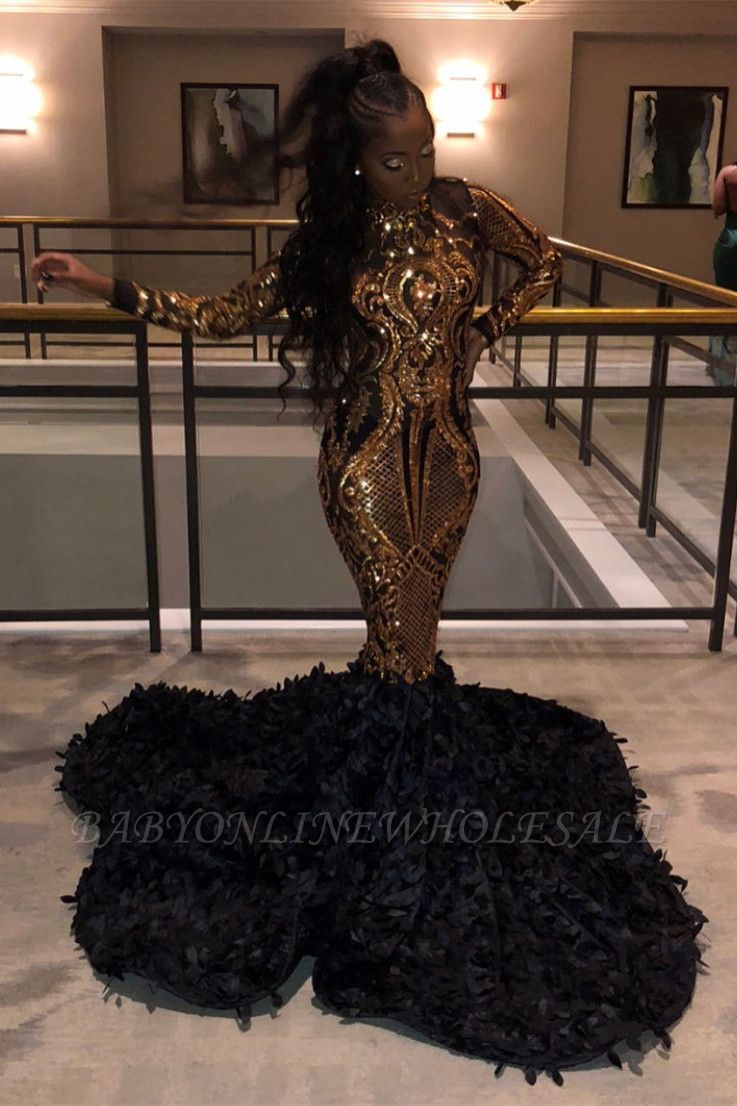 Golden Metallic Sequined Black High Neck Mermaid Abendkleid mit Fell