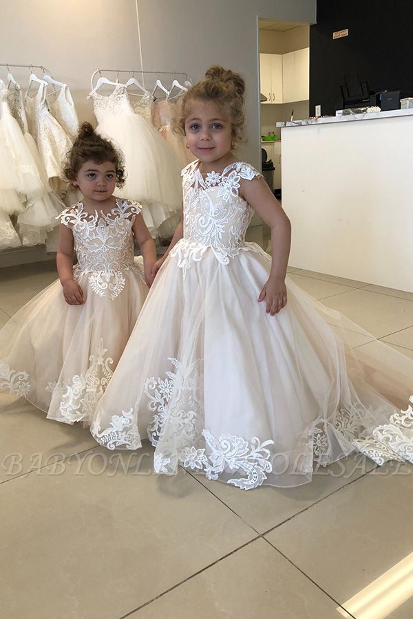 Cute Sleeveless Tulle Flower Girls Dresses With Lace Appliques