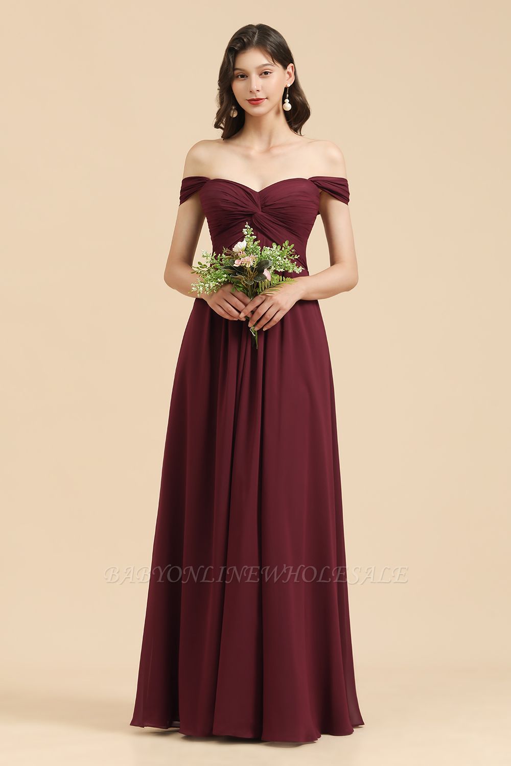 Off-the-Shoulder Rüschen Chiffon Brautjungfernkleid Elegantes langes Kleid für Hochzeitsfeiern