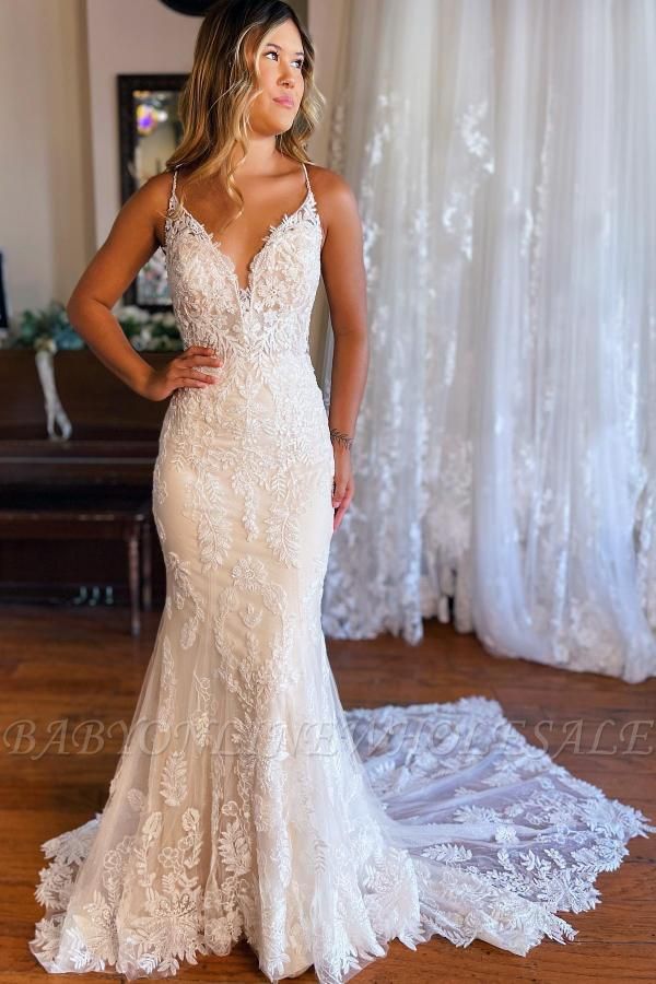 Elegante vestido de noiva floral sem mangas sereia com decote em V