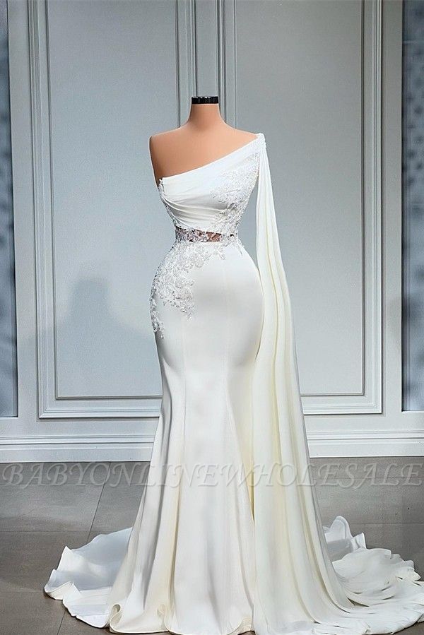 Белое асимметричное платье выпускного вечера из эластичного атласа с русалкой на одно плечо