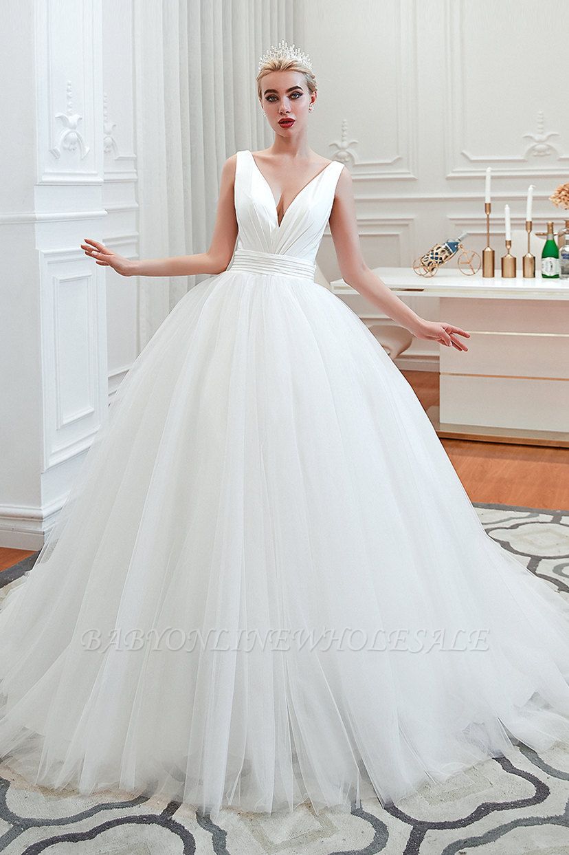 Sexy V-neck sleeveless White Princess Spring Wedding Dress | Elegant Low Back Bridal Gowns with Belt