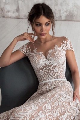 Шикарное тонкое свадебное платье трапециевидной формы с открытыми плечами и цветочным узором_3