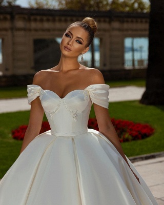 Off-the-Shoulder Sweetheart Ball Gown Satin Sleeveless Garden Bridal Dress_5