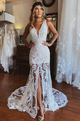 Stilvolles Meerjungfrau-Hochzeitskleid mit floraler Spitze und tiefem V-Ausschnitt, vorne geschlitztes Brautkleid_1