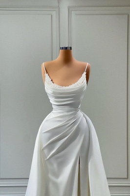 Белое выпускное платье силуэта «русалка» без рукавов на бретелях с высоким разрезом_2