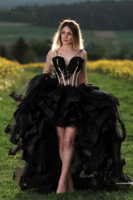 Черное выпускное платье с высоким вырезом и оборками в форме сердца_1