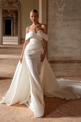 Robe de mariée fourreau en satin froncé à épaules dénudées Robe de mariée blanche en perles_1