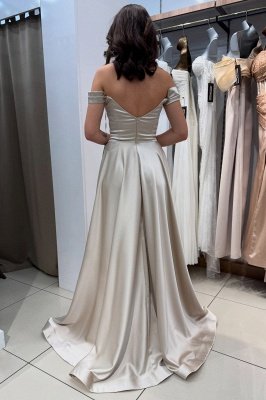 Schulterfreies, bodenlanges A-Linien-Ballkleid aus Satin mit Schlitz_2