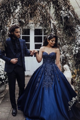 Charming Sweetheart Sleeveless Lace Appliques Navy Blue Wedding Party Gown_1